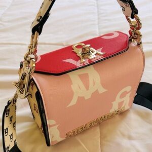 Steve Madden - KINDER Pink Box Bag
